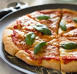 Pizza pec poteší každého člena rodiny